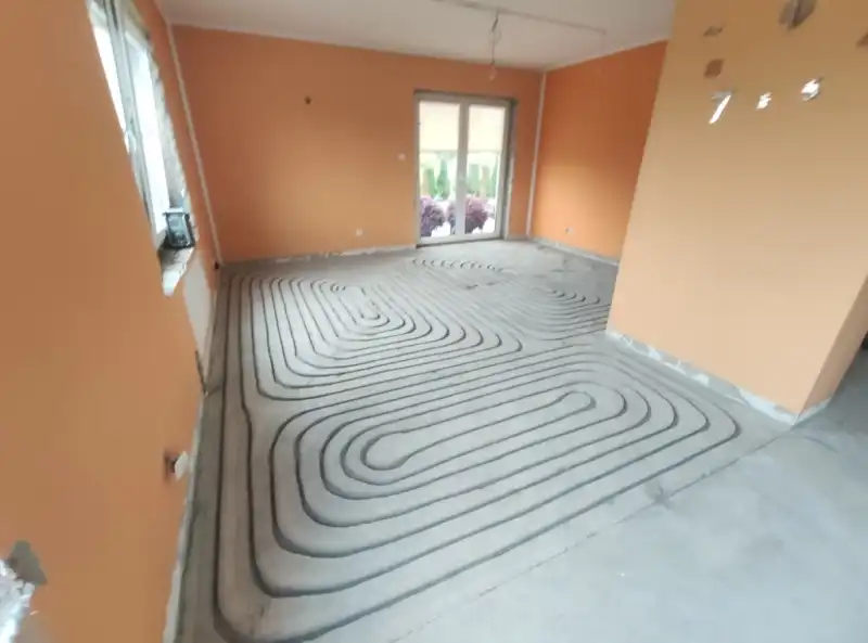 Podłogówka frezowana w trakcie remontu generalnego – Gdańsk