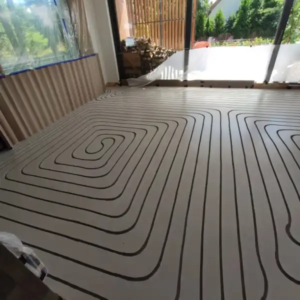 Ogrzewanie podłogowe bez kucia – realizacja w Gdyni