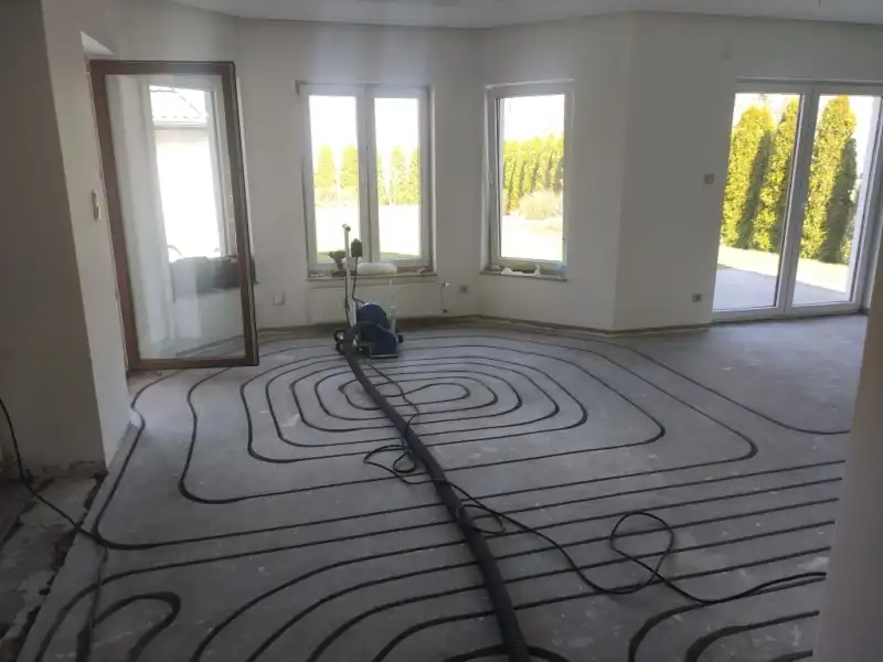 Frezowanie pod ogrzewanie w domu z istniejącą posadzką – Koszalin
